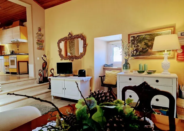 Casa Das Azenhas By Lisbon Village Apartments